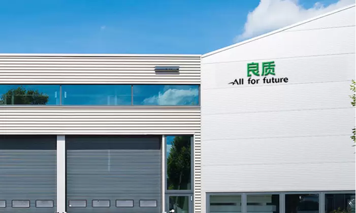 デュアルベース＆研究開発、市場対応型